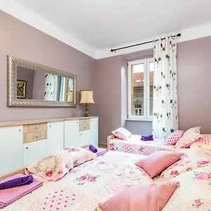 https://apartmani-andjelina.primorje-gorskikotar.com