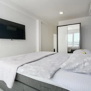 https://villa-alma-krk.primorje-gorskikotar.com