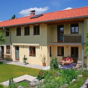 https://villa-lucca.com-bavaria.com